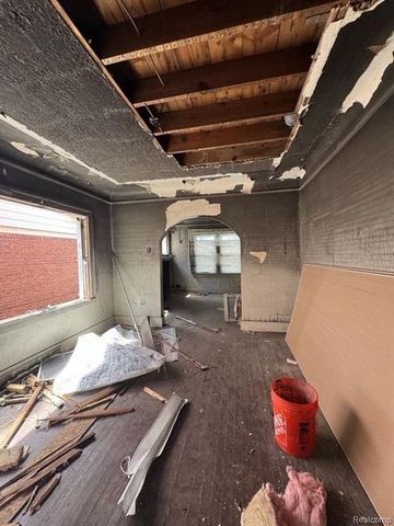 19552 Pelkey Street, Detroit, MI 48205