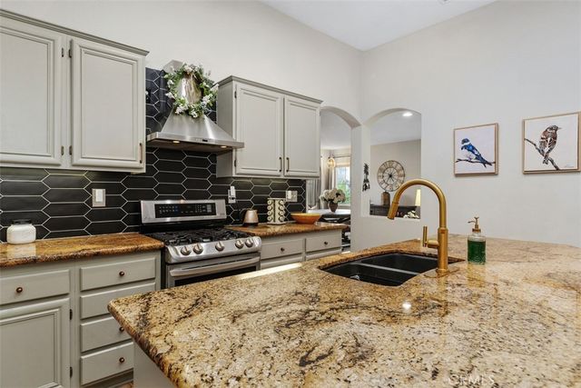 25346 Robinson Creek Lane, Menifee, CA 92584