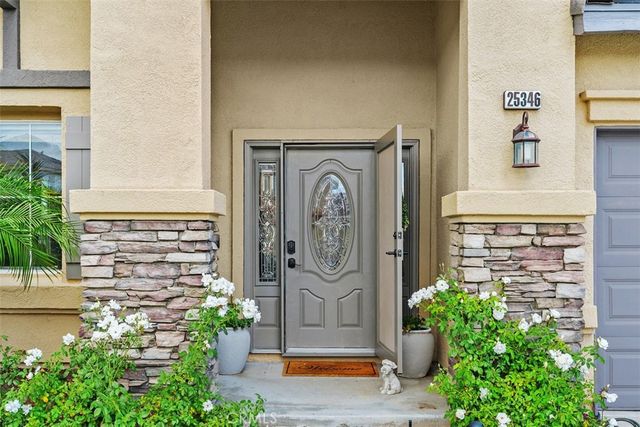 25346 Robinson Creek Lane, Menifee, CA 92584