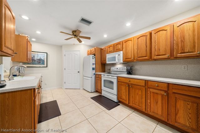 841 Racoon Lane, Lorida, FL 33857