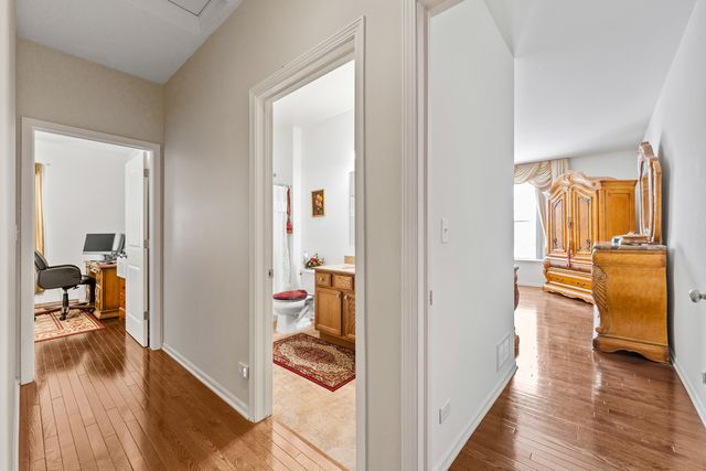 731 Slate Run, Elgin, IL 60124