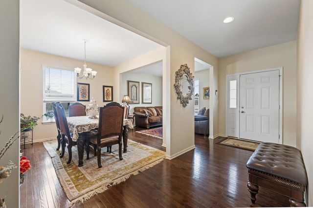 731 Slate Run, Elgin, IL 60124