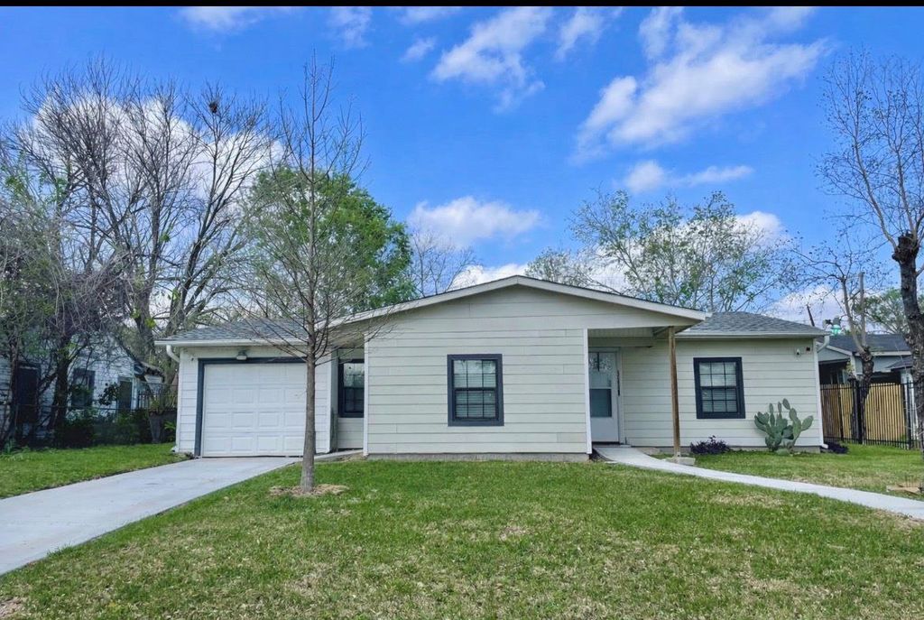 7435 Briefway Street, Houston, TX 77087