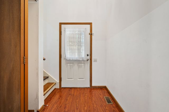 1404 W Sapphire Drive, Hoffman Estates, IL 60192