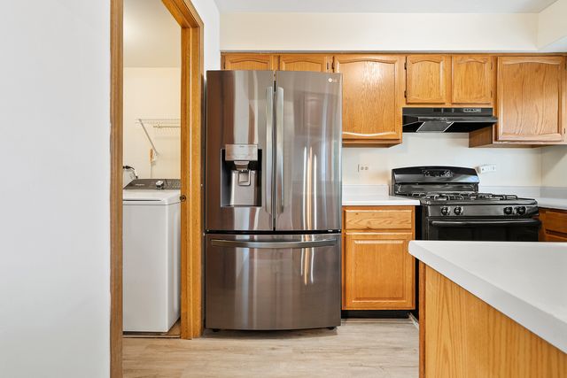 1404 W Sapphire Drive, Hoffman Estates, IL 60192