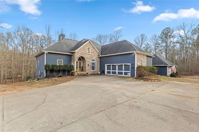 8399 E Carroll Road, Whitesburg, GA 30185