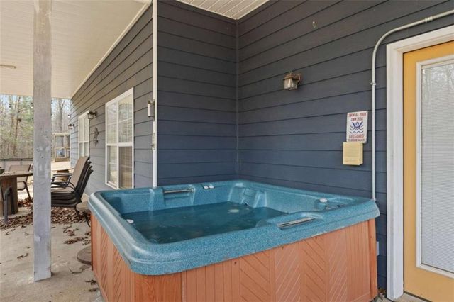 8399 E Carroll Road, Whitesburg, GA 30185