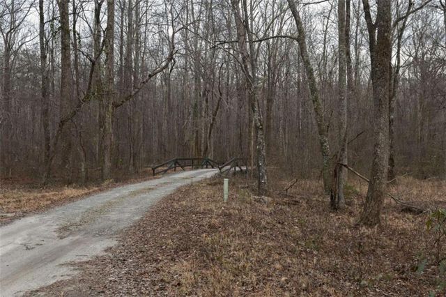 8399 E Carroll Road, Whitesburg, GA 30185