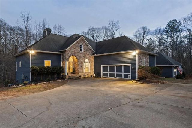 8399 E Carroll Road, Whitesburg, GA 30185