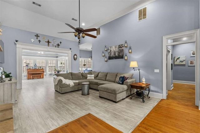 8399 E Carroll Road, Whitesburg, GA 30185