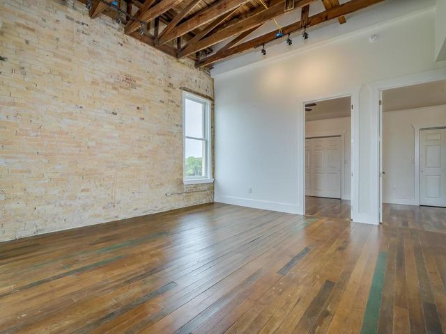 110 S Main ST 202, Elgin, TX 78621