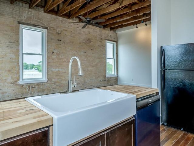 110 S Main ST 202, Elgin, TX 78621