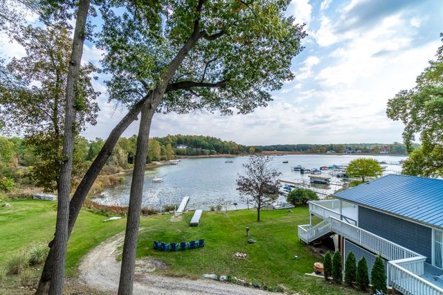 60 Lane 585b Lake James, Fremont, IN 46737