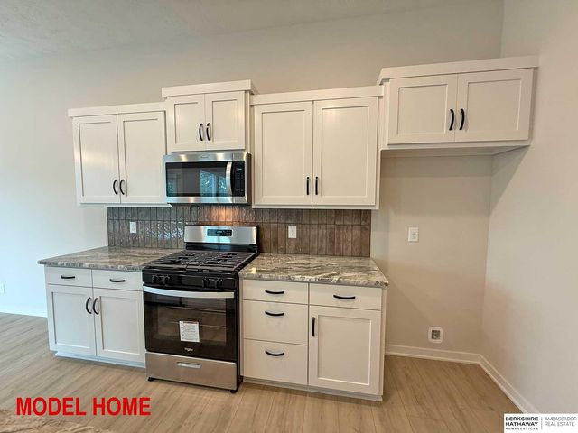 16663 Locust Street, Omaha, NE 68116