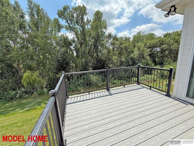 16663 Locust Street, Omaha, NE 68116