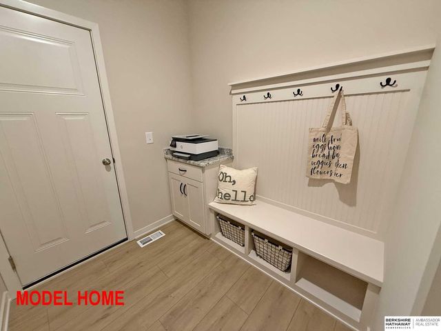 16663 Locust Street, Omaha, NE 68116