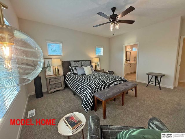 16663 Locust Street, Omaha, NE 68116