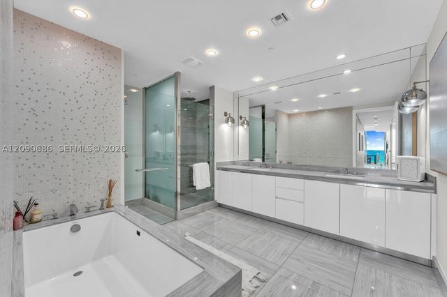 16901 Collins Ave 803, Sunny Isles Beach, FL 33160