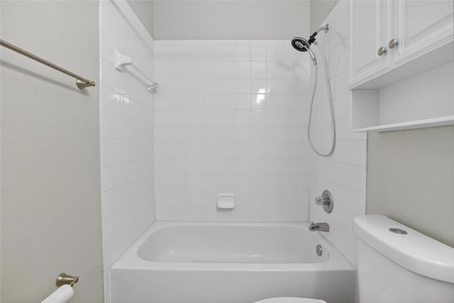 7403 SURREY WOOD LANE, Apollo Beach, FL 33572