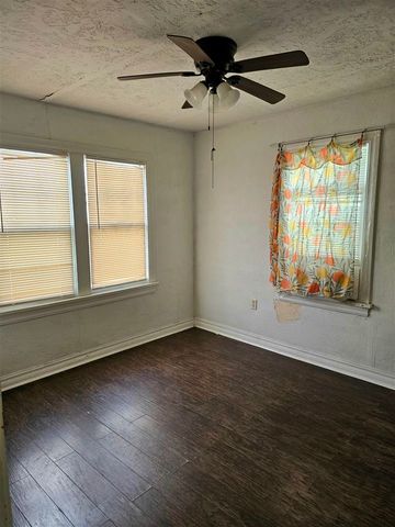 1510 SW B Ave, Lawton, OK 73501