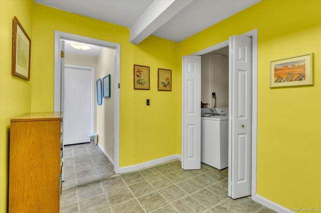 261 W Pulaski Road, Huntington Station, NY 11746