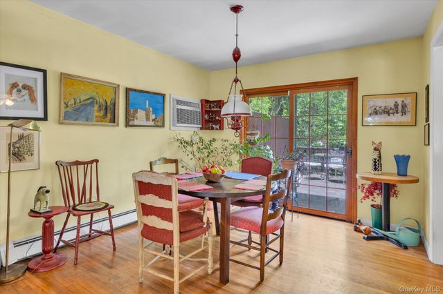261 W Pulaski Road, Huntington Station, NY 11746