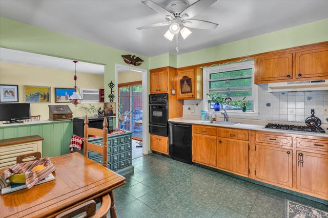 261 W Pulaski Road, Huntington Station, NY 11746