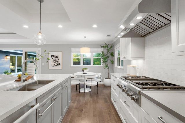 1567 Siesta Drive, Los Altos, CA 94024