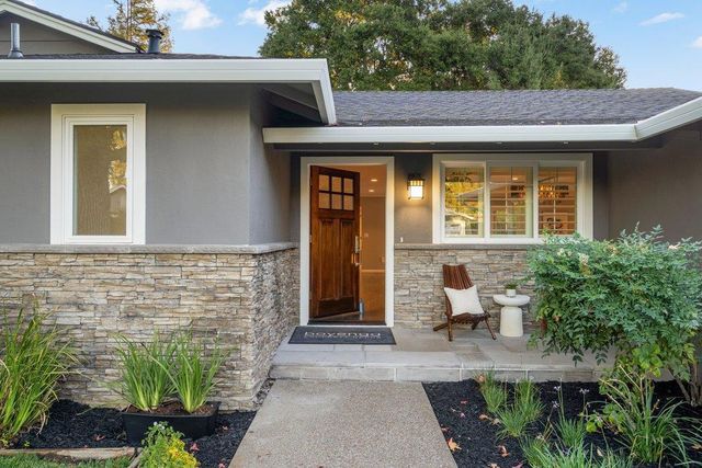 1567 Siesta Drive, Los Altos, CA 94024