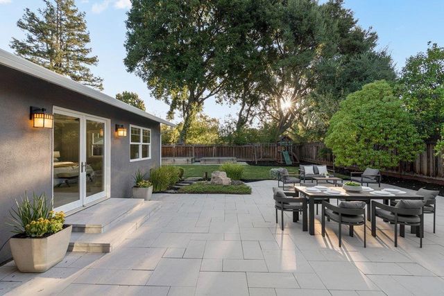 1567 Siesta Drive, Los Altos, CA 94024
