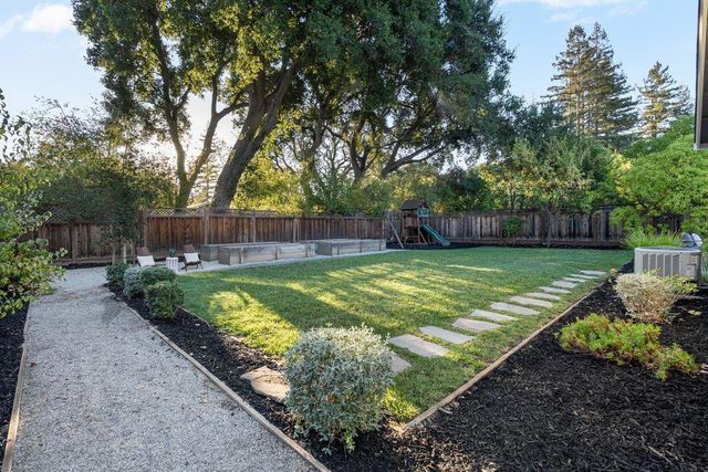 1567 Siesta Drive, Los Altos, CA 94024