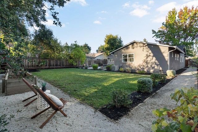 1567 Siesta Drive, Los Altos, CA 94024