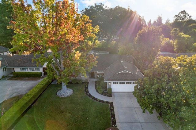 1567 Siesta Drive, Los Altos, CA 94024