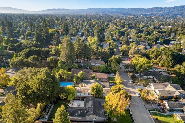1567 Siesta Drive, Los Altos, CA 94024