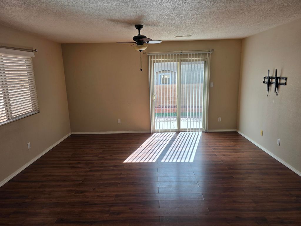 Image 2 of property listing at 2528 Pelizzano Drive SE, Albuquerque, NM 87124