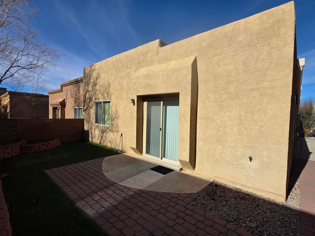 Image 8 of property listing at 2528 Pelizzano Drive SE, Albuquerque, NM 87124