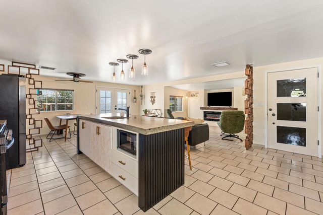 11 Ocotillo Lane, Palm Desert, CA 92260