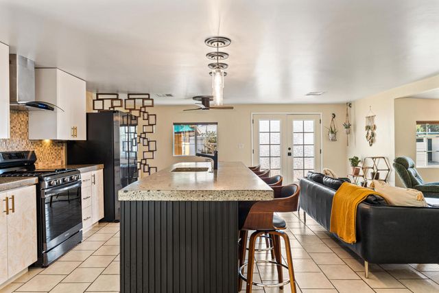 11 Ocotillo Lane, Palm Desert, CA 92260