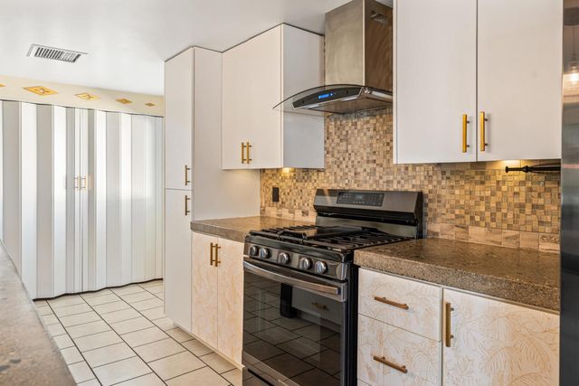 11 Ocotillo Lane, Palm Desert, CA 92260