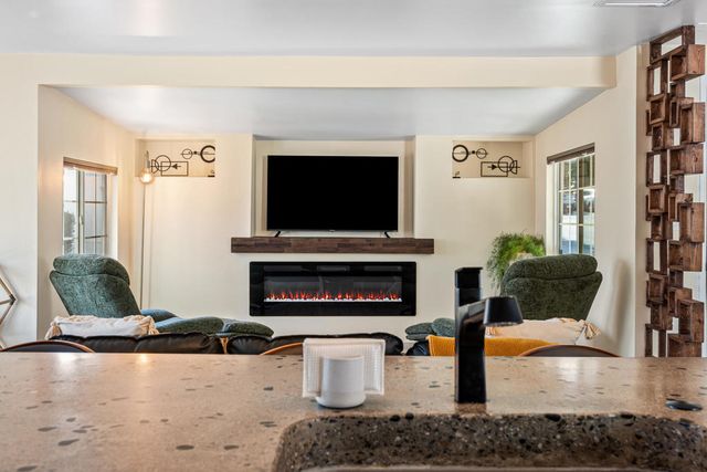 11 Ocotillo Lane, Palm Desert, CA 92260