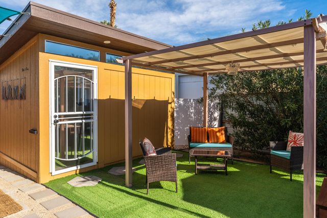 11 Ocotillo Lane, Palm Desert, CA 92260