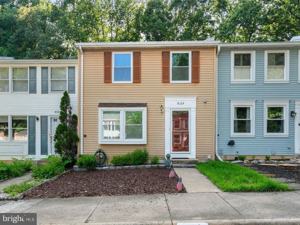 8164 CURVING CREEK CT, Springfield, VA 22153