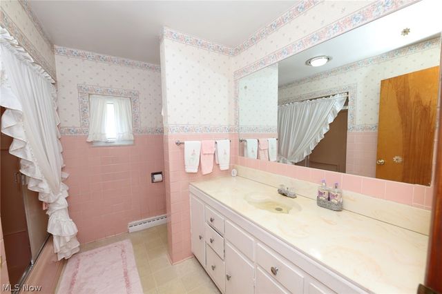 6291 Veterans Boulevard, Chester, WV 26034