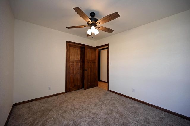 2115 Genesee STREET, Delafield, WI 53018