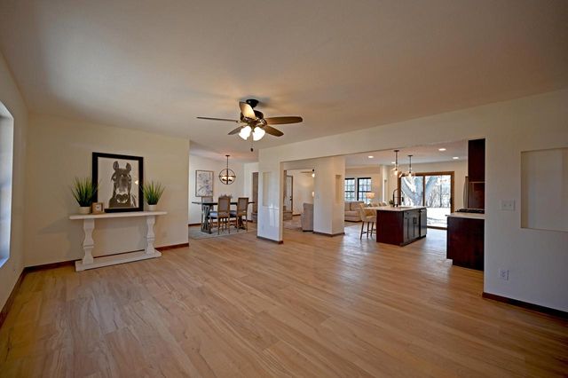 2115 Genesee STREET, Delafield, WI 53018