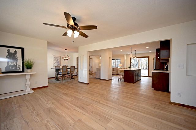 2115 Genesee STREET, Delafield, WI 53018