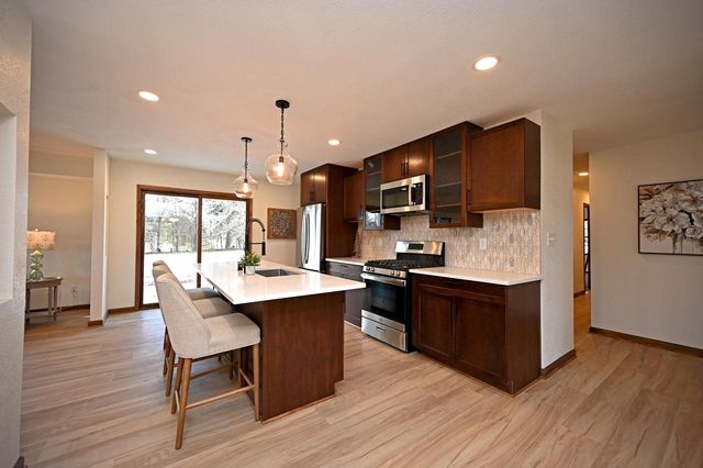 2115 Genesee STREET, Delafield, WI 53018