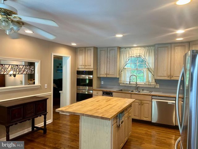 100 S SHORE DR, Dover, DE 19901