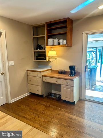 100 S SHORE DR, Dover, DE 19901