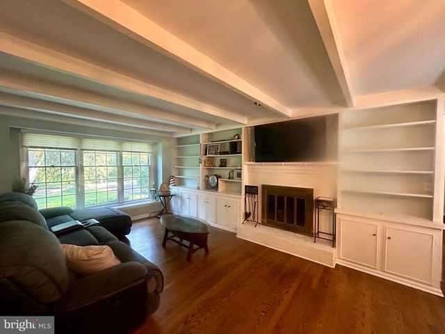 100 S SHORE DR, Dover, DE 19901